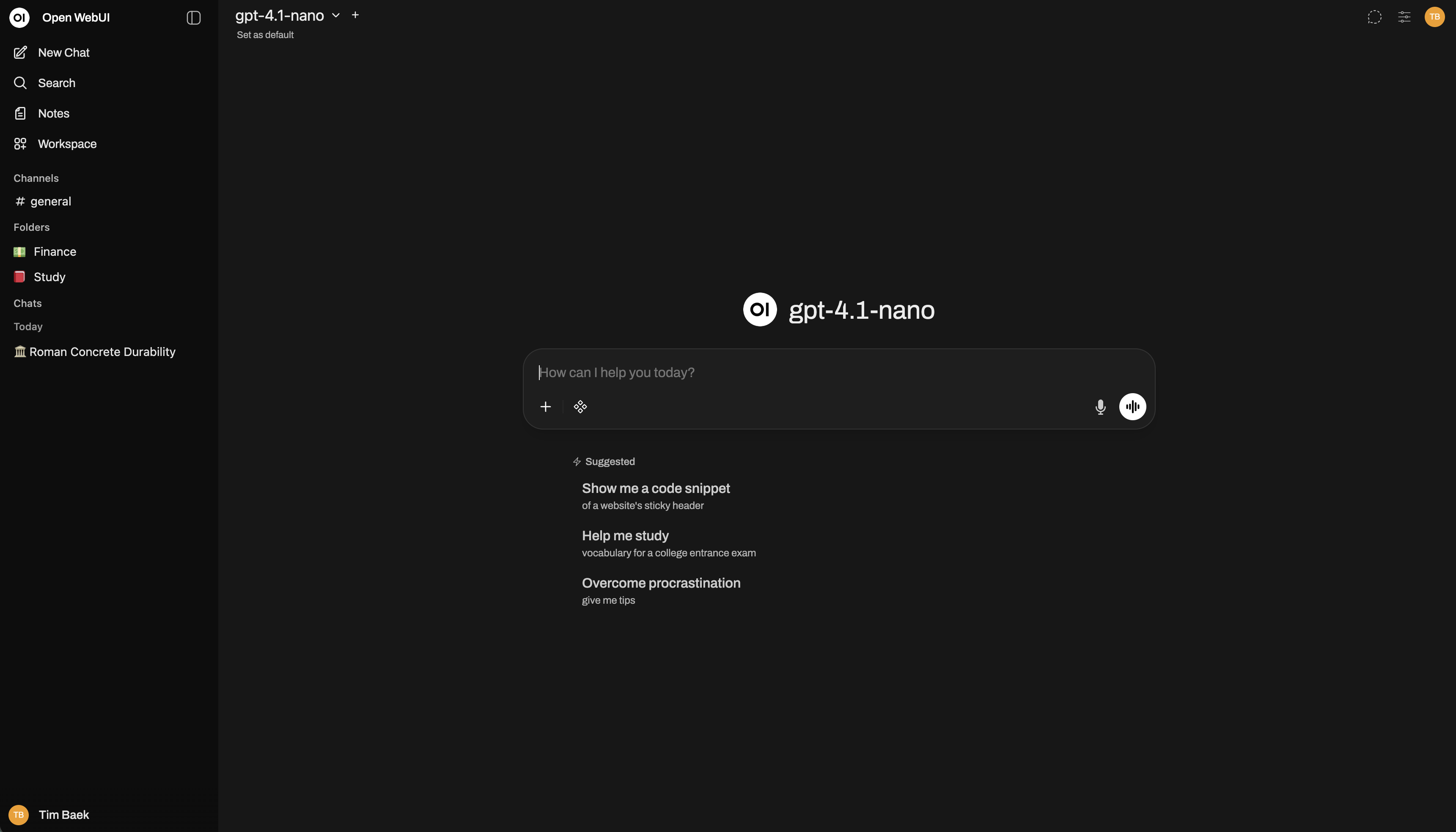 Open WebUI Chat-Oberfläche mit Modell-Auswahl, RAG-Quellen-Anzeige und Multi-User-Workspace einer Anwaltskanzlei